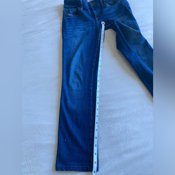 Guess Power Curve Mid-Rise Jeans - Picture 5 of 8
